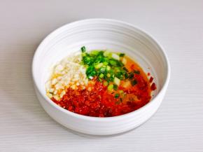 淋上“热油”。