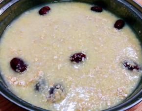 粥煮至完全粘稠即可出锅享用