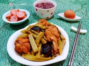 搭配一碗杂粮饭、香肠、鸡蛋一起吃棒极了