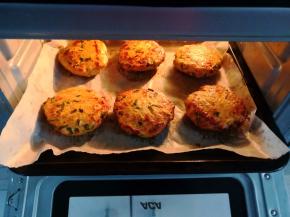 继续烤3分钟至两面上色均匀，即可出炉，趁热享用