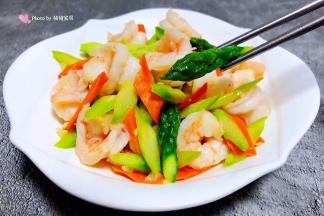 芦笋入口独有的清香味道让人回味无穷