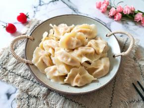 配上蘸汁就可以开吃啦！