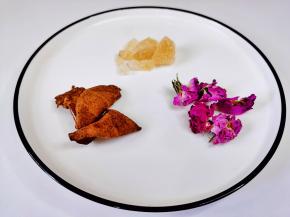 陈皮玫瑰花茶。