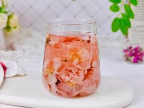 洛神花玫瑰茶有活血化瘀、改善手脚冰凉，活血祛湿作用。