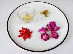 玫瑰枸杞花茶：