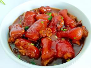 色香味俱全的猪脚就做好了！猪脚软糯不腻，好好吃！