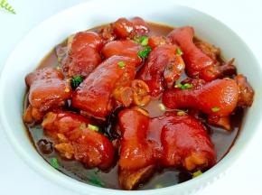 色香味俱全的猪脚就做好了！猪脚软糯不腻，好好吃！