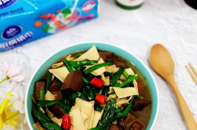 鸭血炖干豆腐