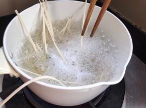 放入面条