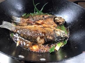加入适量清水