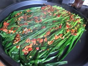 刷上刚拌好的酱料