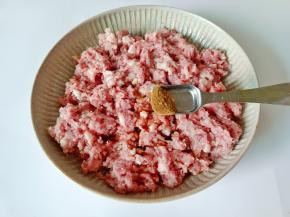 加一点十三香。