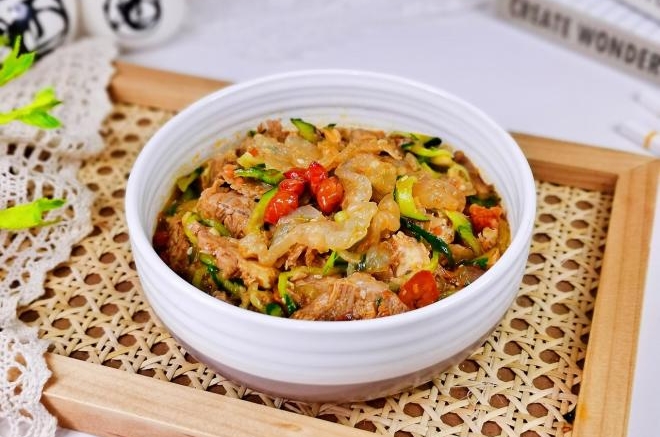 海蜇黄瓜拌牛肉