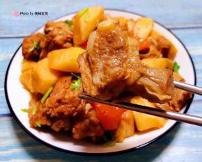 排骨入口香浓让人唇齿留香回味无穷