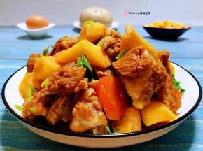 排骨、山药和胡萝卜营养价值非常丰富经常食用对身体有益