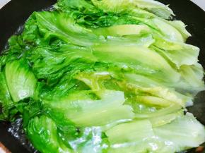 煮30秒钟捞出沥干水