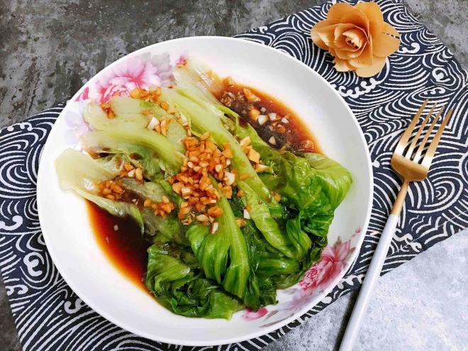 蒜蓉蚝油淋生菜