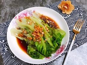 蒜蓉蚝油淋生菜完成