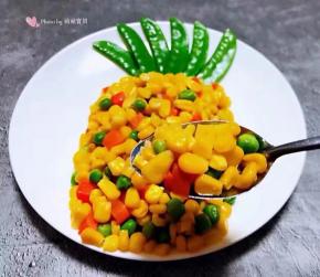 玉米粒入口清脆香甜混搭青豆和胡萝卜一起吃别有一番滋味