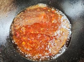 加入适量的清水煮开！