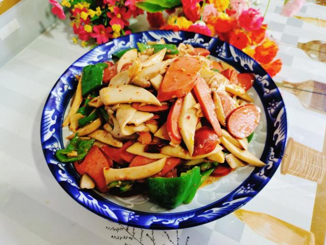 杏鲍菇炒火腿肠