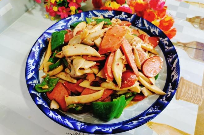 杏鲍菇炒火腿肠