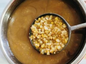 拔掉电源，待气压阀落下后，打开盖子，晾凉！