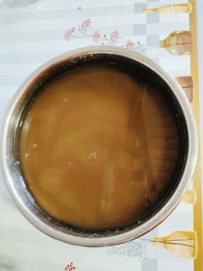 彻底晾凉后，放入冰箱冷藏两个小时后再饮用，风味更佳！