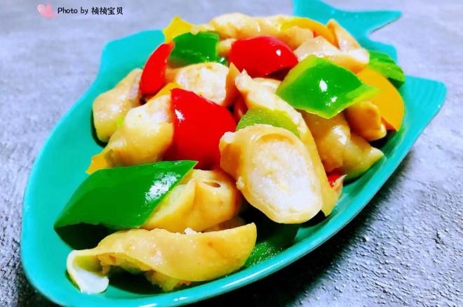 彩椒炒肥肠