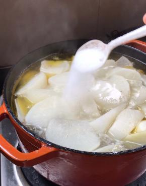 20分钟后，加入盐