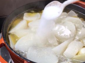20分钟后，加入盐