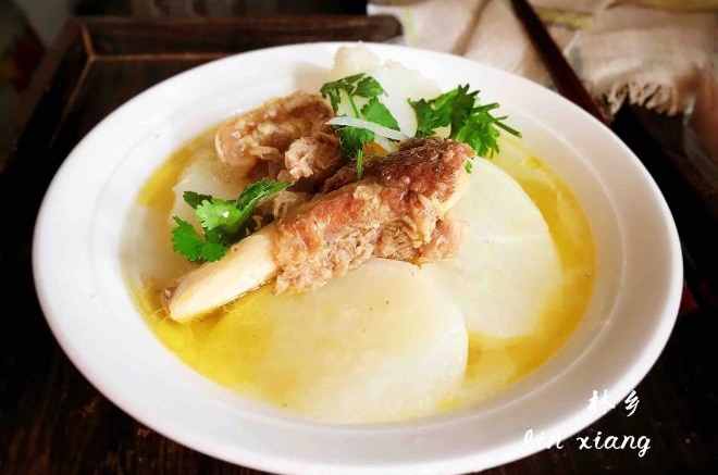 白萝卜排骨汤