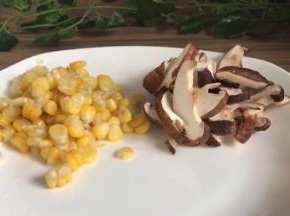 备好香菇片