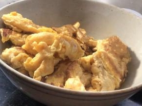 炒熟盛出备用