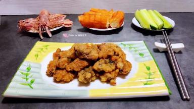 搭配清蒸皮皮虾、油条、青瓜一起吃太棒了