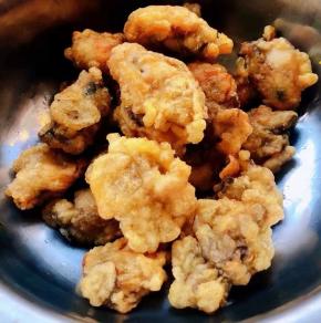 复炸的生蚝吃起来口感外酥里嫩棒极了