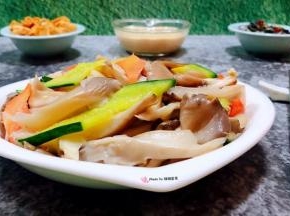 平菇的营养价值非常丰富经常食用对身体有益