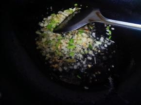煸炒出香味