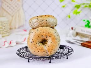 加了黑芝麻营养更好。