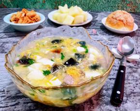 搭配肉丝面包、脆锅巴、哈密瓜一起吃太棒了