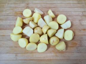 大一点的切块。