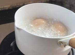 转小火煮3分钟