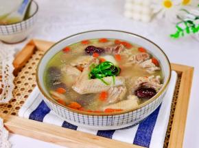 鲜美的鸽子汤～