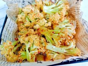 这样烤好的花菜实在是太好吃 ！