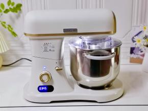 启动厨师机2档揉至扩展阶段，粗膜状态。