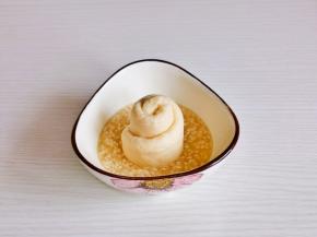 整形后裹满脆底料。