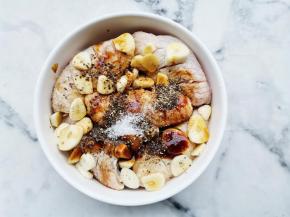 十2勺生抽十1勺老抽十1勺蚝油十2勺蜂蜜十1勺油十少许盐和黑胡椒，