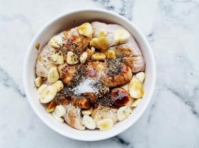 十2勺生抽十1勺老抽十1勺蚝油十2勺蜂蜜十1勺油十少许盐和黑胡椒，