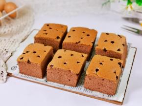 晾凉后切成小块。