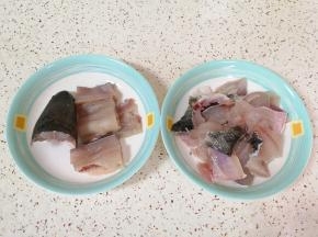 黑鱼清洗干净，将鱼肉片下来，鱼骨鱼头放在一边备用。